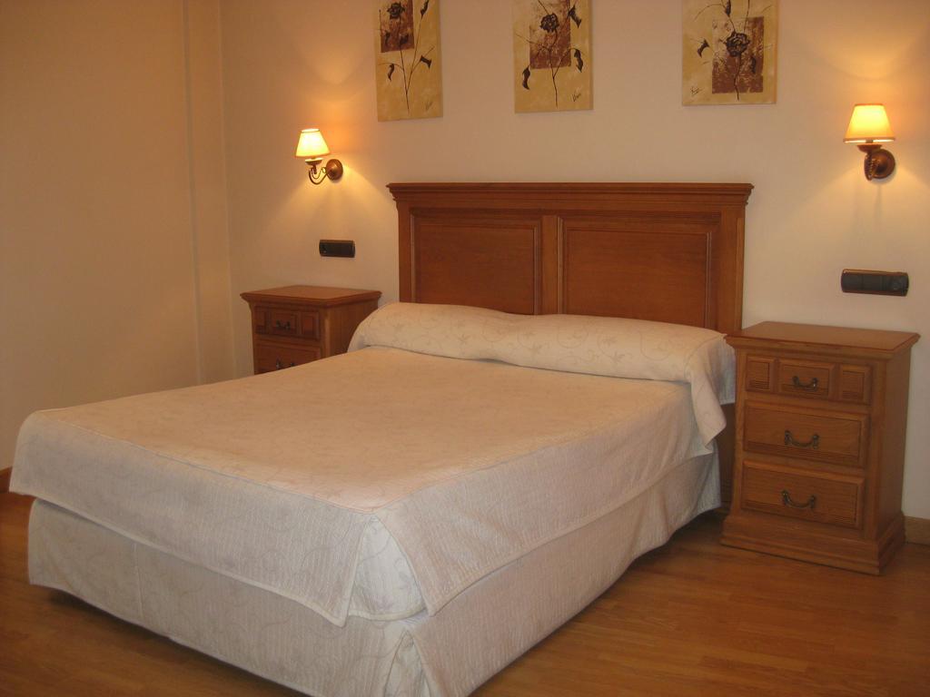 Puerta Del Sol Hotel Ciudad-Rodrigo Kamer foto